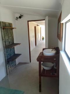 Hillside River House - 2