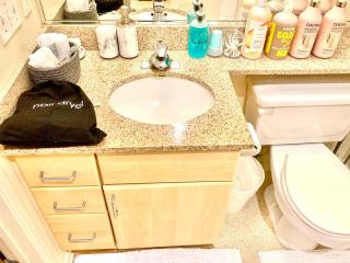 Fully Equipped DTSM Studio, Blocks to Ocean & Pier - 1