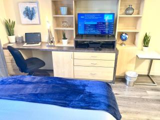 Fully Equipped DTSM Studio, Blocks to Ocean & Pier - 7