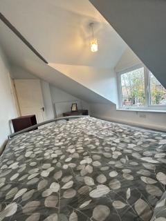 Lovely Calm Independent 3 Bedroom Home - Belvedere - 1