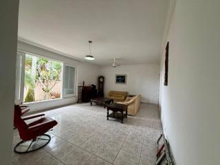 Bela casa em Guarujá à 300 metros da praia - 4