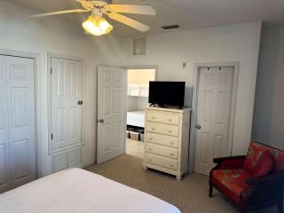 Sunset Cottages 4A Pet friendly condo - 1