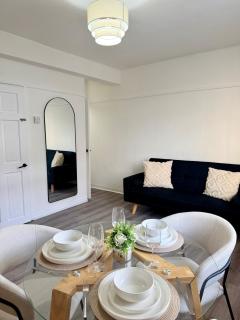 Clapham Park - Modern Apartment - Sleeps 5 - London - 2