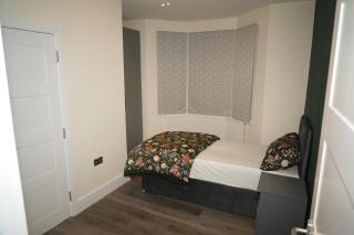 Luxury Rooms Near Heathrow - 9