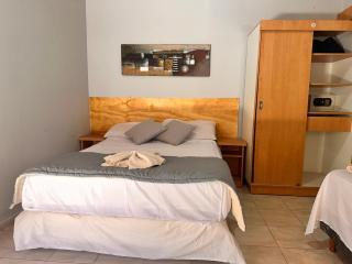 Hotel en villa carlos paz centrico con desayuno y pileta Nuevo Enzo - 8