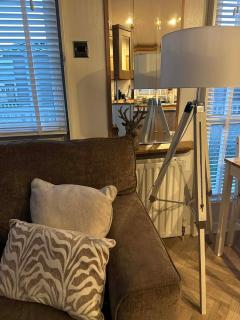 marine getaways caravan hire winchester - 5