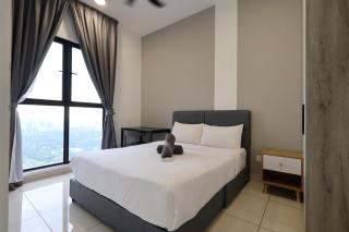 Trion KL By Paradgm Stay With Balcony - 2