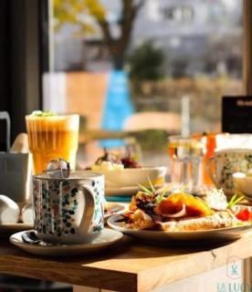 Golden Apartments Warsaw - Luxury 2-Bedroom, Mennica Residence&41 - 1