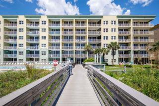 Waters Edge 102 Large 1st floor condo - 0