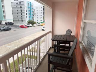 Tropical Isle 209 w Convenient Beach Access - 4
