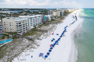 Tropical Isle 209 w Convenient Beach Access - 1