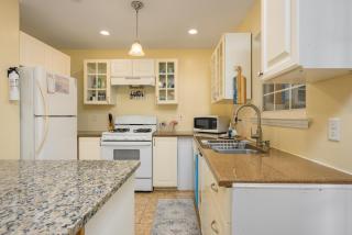 Charming Port Royal Duplex – Walk to Shops, Dining & Sands Beach - 9