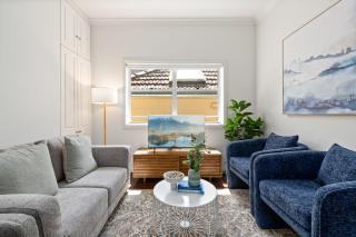 Bright 3-Bed Apartment Near Coogee Beach - 9