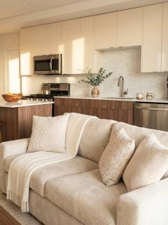 Boulevard Stays Just 5 Minutes from Magnificent Mile and River North 06 - 2