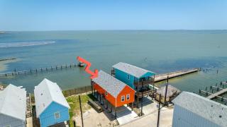 Waterfront Escape w Views Shared Pool Boat Dock Orange Crush by AvantStay - 8