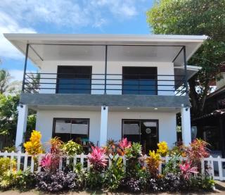 Hospedaje Casa Blanca Tortuguero - 0