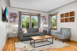Modern & Pet Friendly in Kenny – Unit 1 - 0