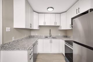 Modern & Pet Friendly in Kenny – Unit 1 - 1