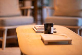 Charming oasis steps from the beach - 8