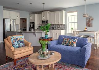 Azure Elephant Haven - 2 King Suites in Bayberry South - 1