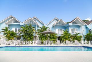 Silver Palms Charming 1BR Retreat Private Beach Pool - 7