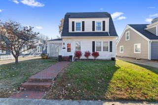 Luxe Retreat Home @ Griffith Ave – Prime Location ➠ 524W - 7