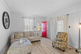 Luxe Retreat Home @ Griffith Ave – Prime Location ➠ 524W - 4