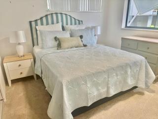 La Dolce Vita ocean front apartment - Caloundra - 3