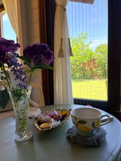 Blissful Wooden Haven - complete place is yours 5 min drive or train from parramatta - 8