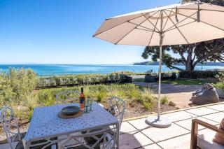 Waiheke Beachfront Apartment - Coast and Country - 2