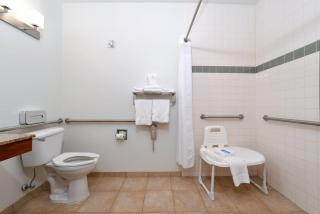 Holiday Inn Express Hotel & Suites Omaha West by IHG - 2
