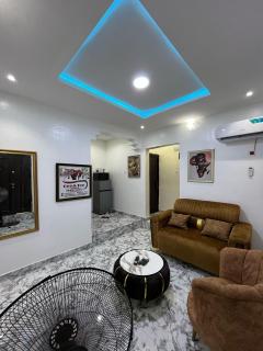 Cee&Tee SM ABK 1BEDROOM -247Electricity - Solar Inverter AC in bedroom - 2