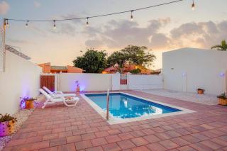 Cozy House Aruba - 1