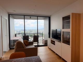 High level river and mount view Apt in South Brisbane - Brisbane - 0