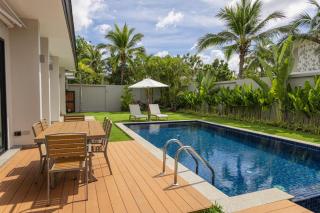 Stylish 3-Bedroom Pool Villa near Laguna Phuket - 0