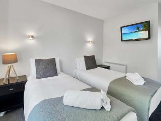 Terrace Apartment 4 With Mountain Views - 1