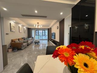 Xiaowo SmileNest Downtown Scenic Spot Ticket Service Close to Tianmen Mountain Scenic Area Ideal for Couples, Families and Group Bookings - 6