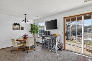 Scenic Getaway - Quiet Spot 3 Miles to Landing condo - 9