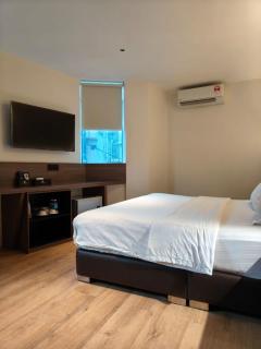 The Imperial Hotel - 6