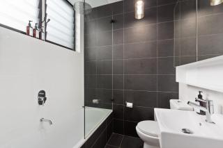 Stylish Victorian Terrace in cultural heart - 2