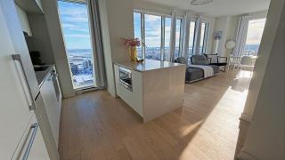 Panoramic Horizon Condo - Downtown Montreal with Pool and Parking - 4