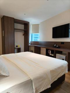 The Imperial Hotel - 9