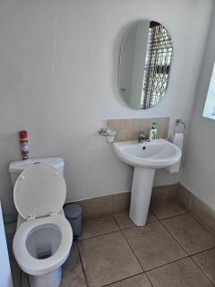 62 on Sharwood guesthouse - Gqeberha - 7