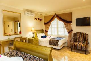 Anzel's Guest House - 1