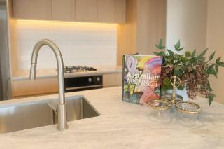 Milton Oasis - Luxury Apt near Milton Station - 7