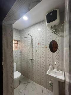 Cee&Tee BG ABK 1 Bedroom Flat-247 Electricity Solar inverter AC in bedroom - 1