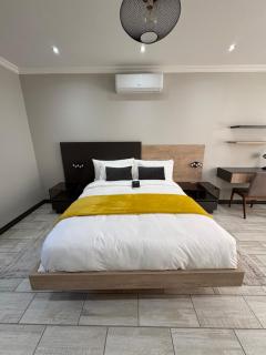 Hephaestus Guesthouse - 8