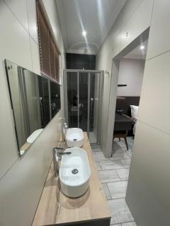 Hephaestus Guesthouse - 9