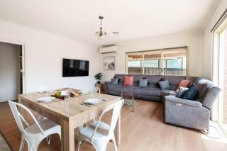 Relax Play and Unwind Spacious Home with Yard - 9