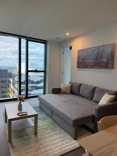 Cozy and comfortable CBD luxury apartment - 9